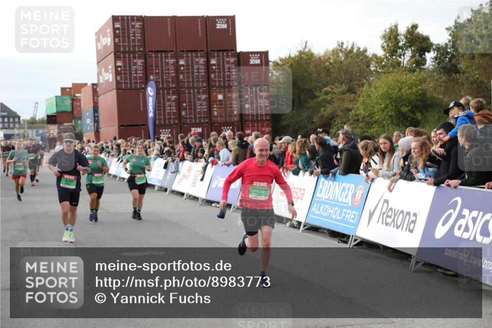 03.10.2025 - Köhlbrandbrückenlauf Yannick Fuchs http://msf.ph/oto/8983773 03.10.2025 16:07:38 Ziel 7179, 7588, 7674, 8035, 8745, 8862, 9020, 9456, 9457 meine-sportfotos.de