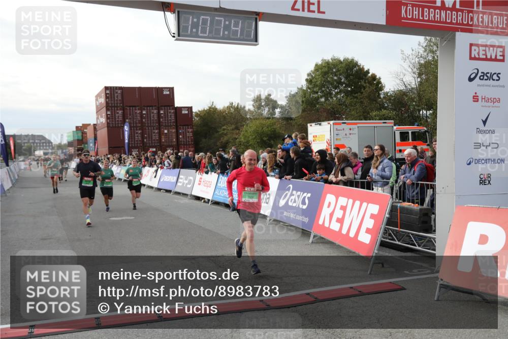 03.10.2025 - Köhlbrandbrückenlauf Yannick Fuchs http://msf.ph/oto/8983783 03.10.2025 16:07:39 Ziel 7179, 7588, 7674, 8035, 8862, 9020, 9456, 9457 meine-sportfotos.de