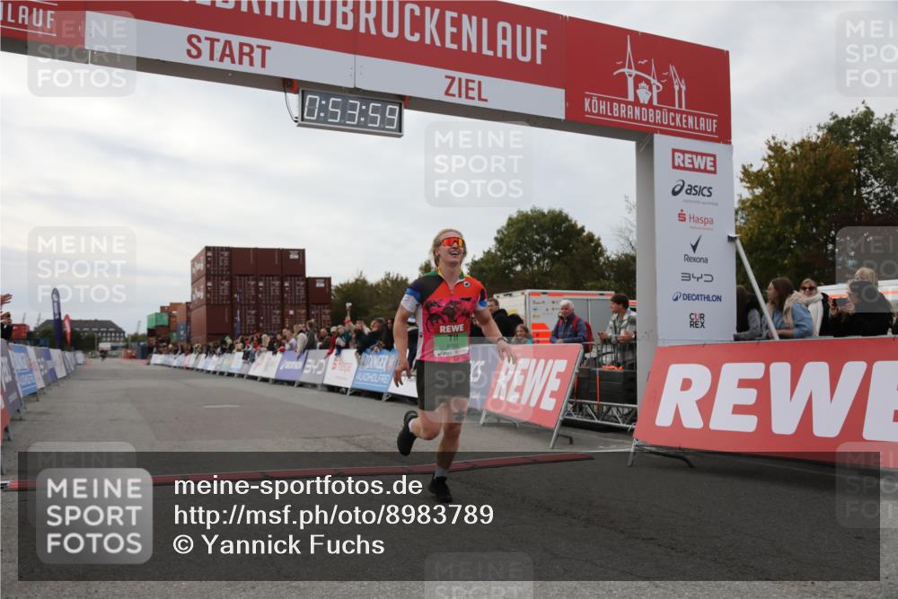 03.10.2025 - Köhlbrandbrückenlauf Yannick Fuchs http://msf.ph/oto/8983789 03.10.2025 15:53:57 Ziel 7074, 7181, 9268 meine-sportfotos.de