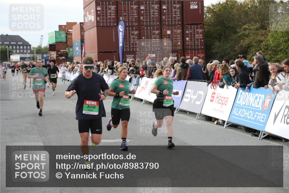 03.10.2025 - Köhlbrandbrückenlauf Yannick Fuchs http://msf.ph/oto/8983790 03.10.2025 16:07:40 Ziel 7179, 7588, 7674, 7780, 8035, 8862, 9020, 9099, 9456, 9457 meine-sportfotos.de