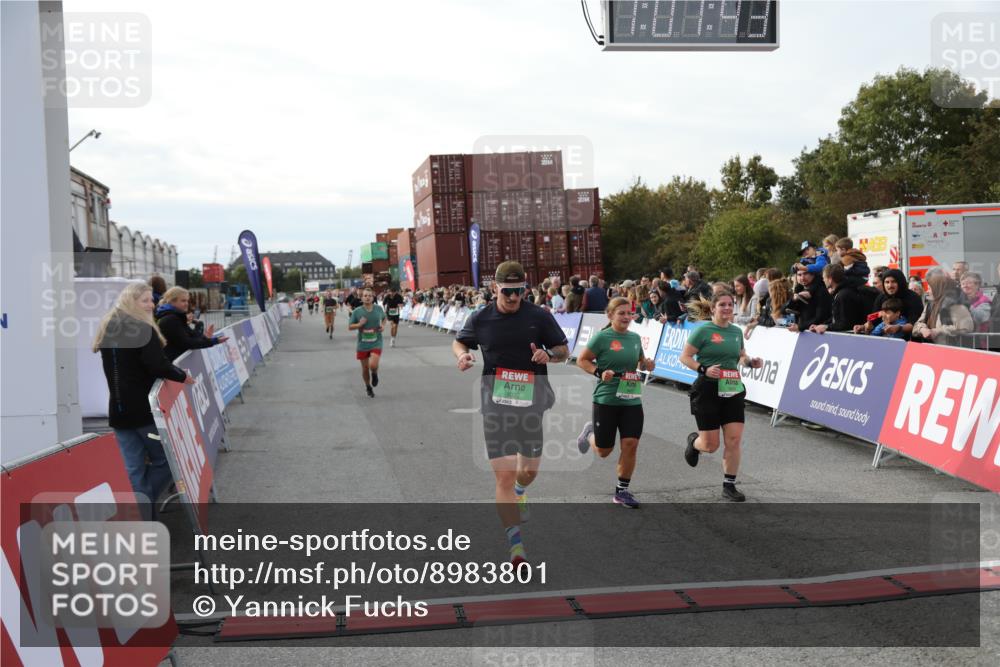 03.10.2025 - Köhlbrandbrückenlauf Yannick Fuchs http://msf.ph/oto/8983801 03.10.2025 16:07:41 Ziel 7179, 7588, 7674, 7763, 7780, 8035, 8862, 9020, 9099, 9456, 9457 meine-sportfotos.de