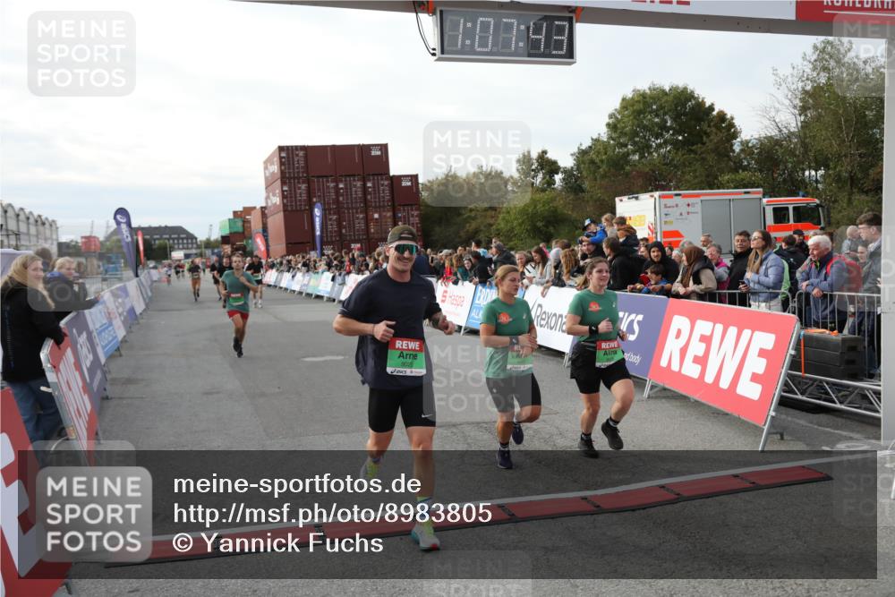 03.10.2025 - Köhlbrandbrückenlauf Yannick Fuchs http://msf.ph/oto/8983805 03.10.2025 16:07:42 Ziel 7179, 7588, 7674, 7763, 7780, 8035, 9020, 9099, 9456, 9457 meine-sportfotos.de