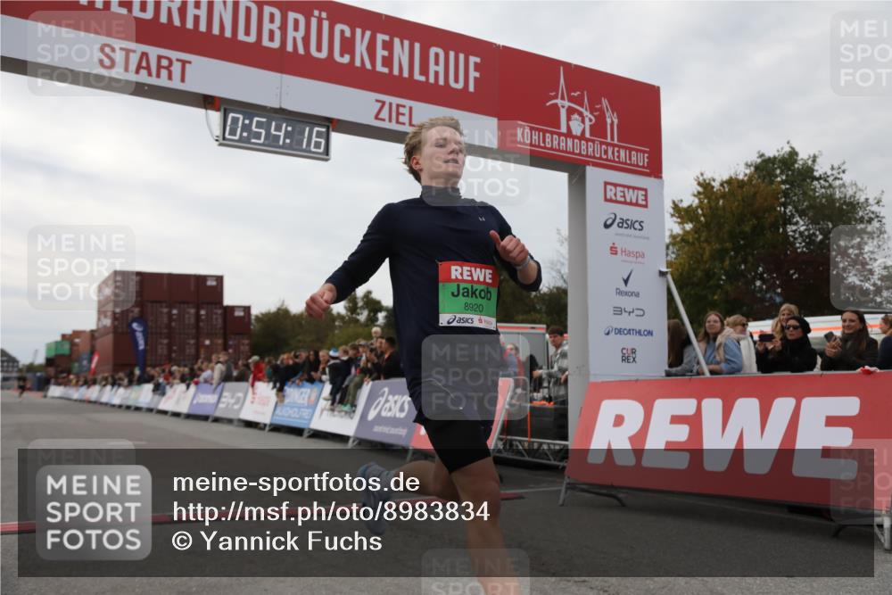 03.10.2025 - Köhlbrandbrückenlauf Yannick Fuchs http://msf.ph/oto/8983834 03.10.2025 15:54:14 Ziel 7123, 8920 meine-sportfotos.de