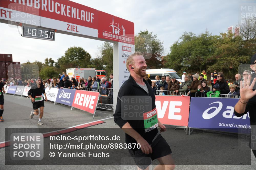 03.10.2025 - Köhlbrandbrückenlauf Yannick Fuchs http://msf.ph/oto/8983870 03.10.2025 16:07:48 Ziel 7588, 7674, 7713, 7763, 7780, 8035, 9096, 9099 meine-sportfotos.de