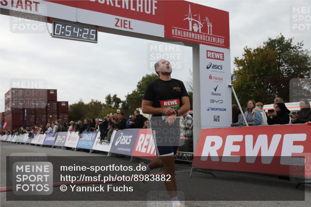 03.10.2025 - Köhlbrandbrückenlauf Yannick Fuchs http://msf.ph/oto/8983882 03.10.2025 15:54:23 Ziel 7123 meine-sportfotos.de