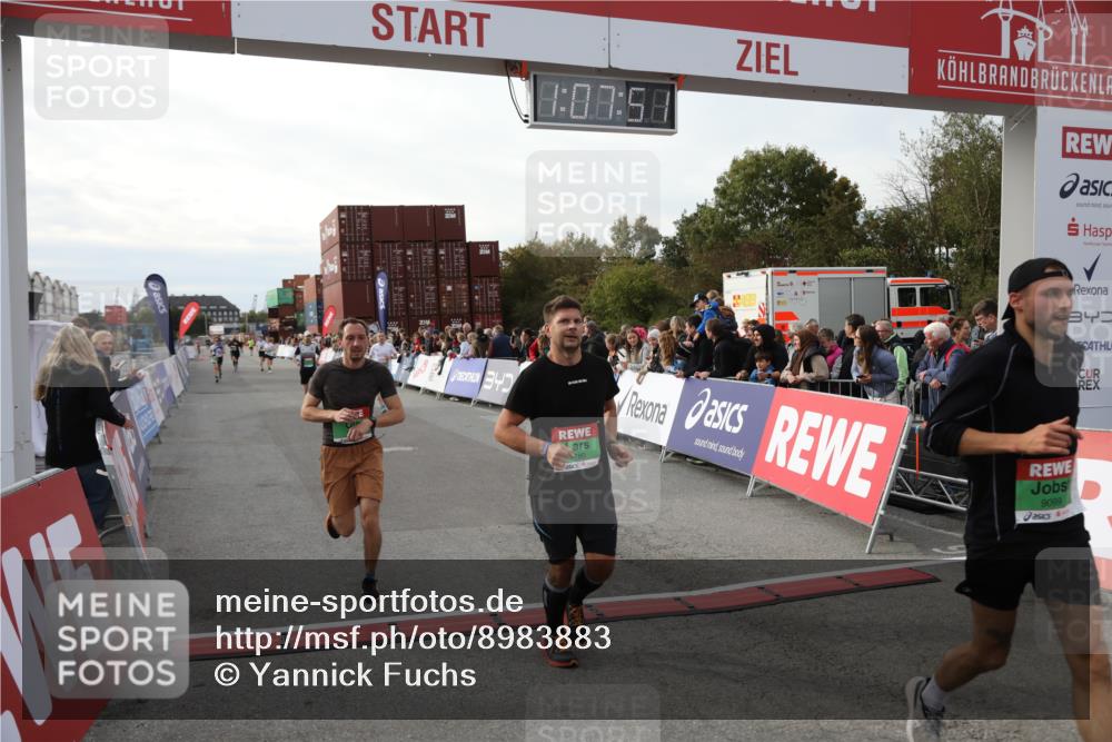 03.10.2025 - Köhlbrandbrückenlauf Yannick Fuchs http://msf.ph/oto/8983883 03.10.2025 16:07:49 Ziel 7588, 7713, 7763, 7780, 8035, 9096, 9099 meine-sportfotos.de