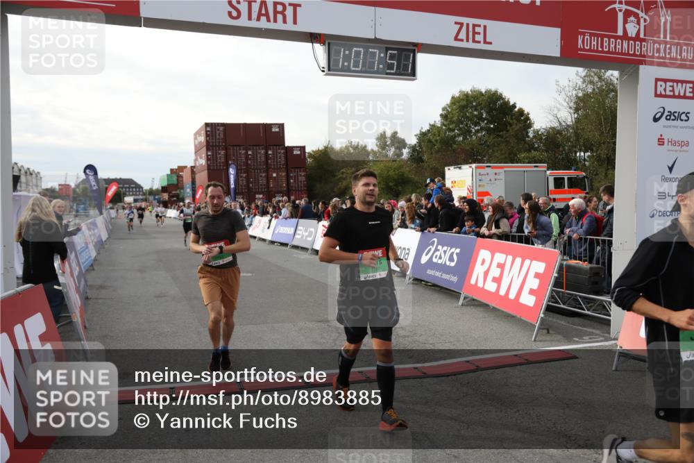 03.10.2025 - Köhlbrandbrückenlauf Yannick Fuchs http://msf.ph/oto/8983885 03.10.2025 16:07:49 Ziel 7588, 7713, 7763, 7780, 8035, 9096, 9099 meine-sportfotos.de