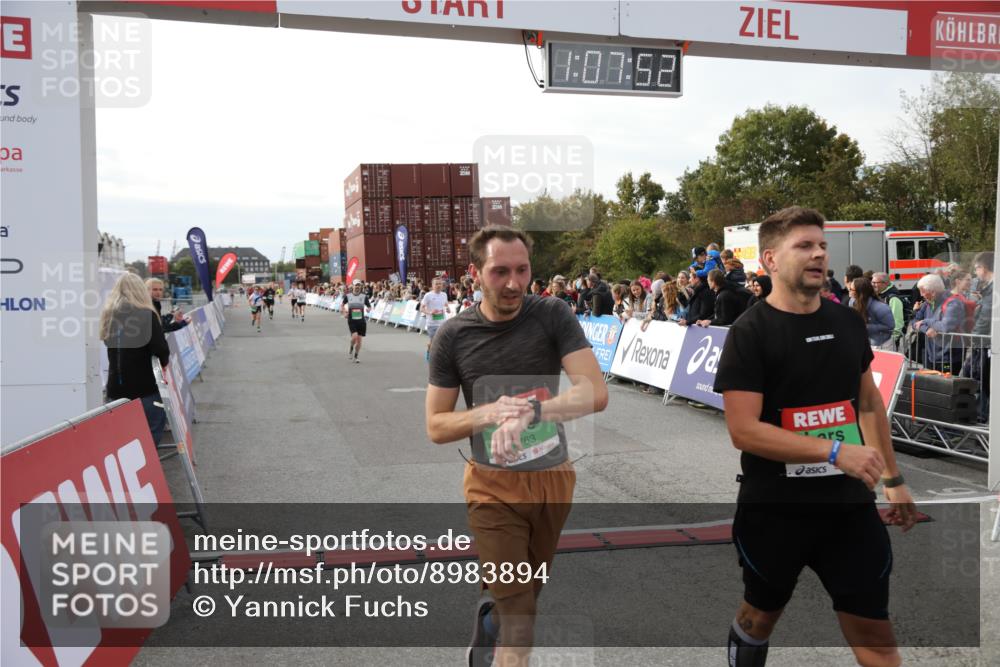 03.10.2025 - Köhlbrandbrückenlauf Yannick Fuchs http://msf.ph/oto/8983894 03.10.2025 16:07:50 Ziel 7085, 7588, 7713, 7763, 7780, 8035, 8824, 9096, 9099 meine-sportfotos.de