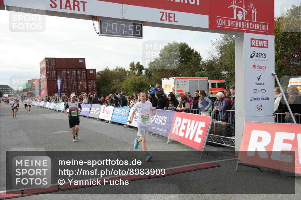 03.10.2025 - Köhlbrandbrückenlauf Yannick Fuchs http://msf.ph/oto/8983909 03.10.2025 16:07:53 Ziel 7085, 7335, 7713, 7763, 8824, 9096, 9543 meine-sportfotos.de