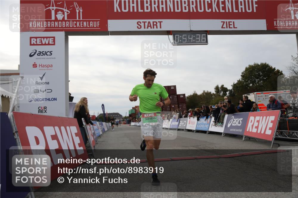 03.10.2025 - Köhlbrandbrückenlauf Yannick Fuchs http://msf.ph/oto/8983919 03.10.2025 15:54:35 Ziel 7026, 7072 meine-sportfotos.de
