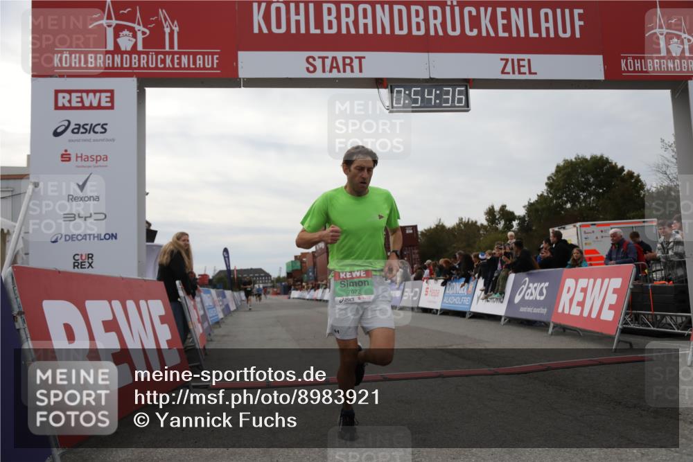03.10.2025 - Köhlbrandbrückenlauf Yannick Fuchs http://msf.ph/oto/8983921 03.10.2025 15:54:35 Ziel 7026, 7072 meine-sportfotos.de