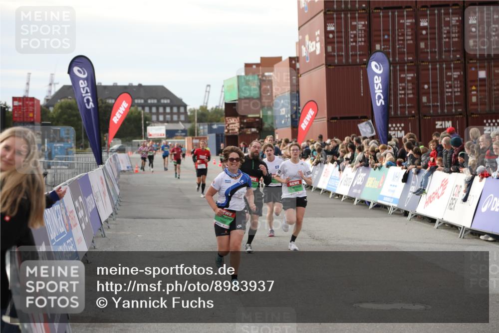 03.10.2025 - Köhlbrandbrückenlauf Yannick Fuchs http://msf.ph/oto/8983937 03.10.2025 16:07:56 Ziel 7085, 7335, 7494, 7713, 8824, 9096, 9543 meine-sportfotos.de