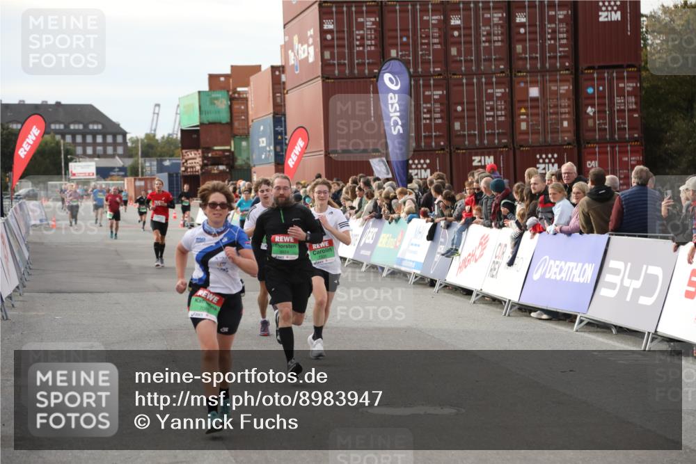 03.10.2025 - Köhlbrandbrückenlauf Yannick Fuchs http://msf.ph/oto/8983947 03.10.2025 16:07:57 Ziel 7085, 7335, 7494, 7713, 8824, 9096, 9543 meine-sportfotos.de