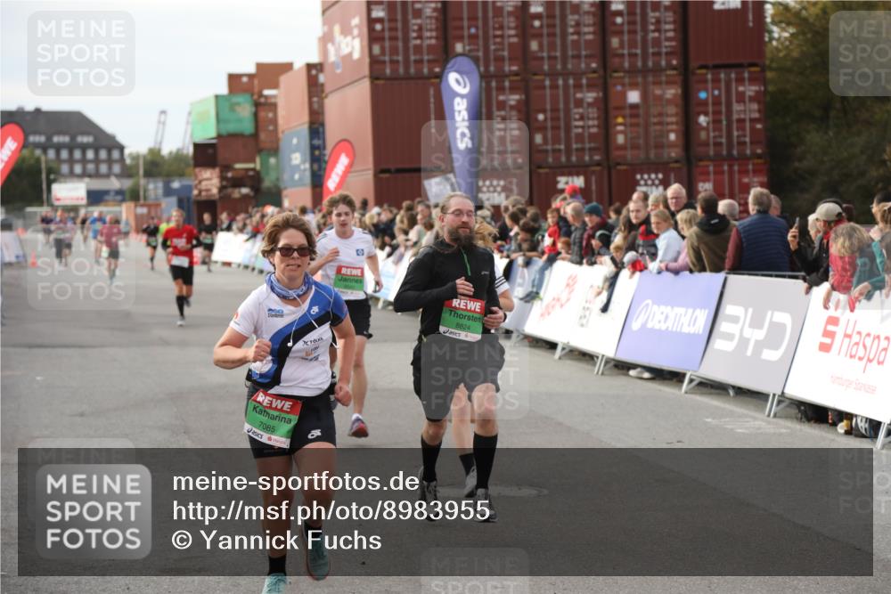 03.10.2025 - Köhlbrandbrückenlauf Yannick Fuchs http://msf.ph/oto/8983955 03.10.2025 16:07:57 Ziel 7085, 7335, 7494, 7713, 8824, 9096, 9543 meine-sportfotos.de