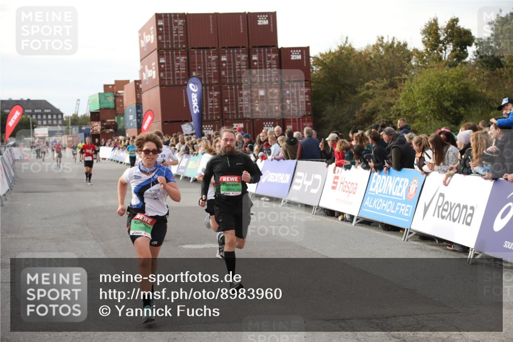 03.10.2025 - Köhlbrandbrückenlauf Yannick Fuchs http://msf.ph/oto/8983960 03.10.2025 16:07:58 Ziel 7085, 7335, 7494, 8824, 9072, 9096, 9543 meine-sportfotos.de