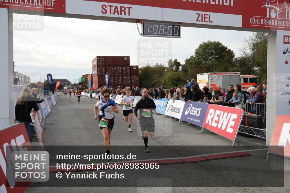 03.10.2025 - Köhlbrandbrückenlauf Yannick Fuchs http://msf.ph/oto/8983965 03.10.2025 16:07:59 Ziel 7085, 7319, 7335, 7494, 8824, 9072, 9543 meine-sportfotos.de