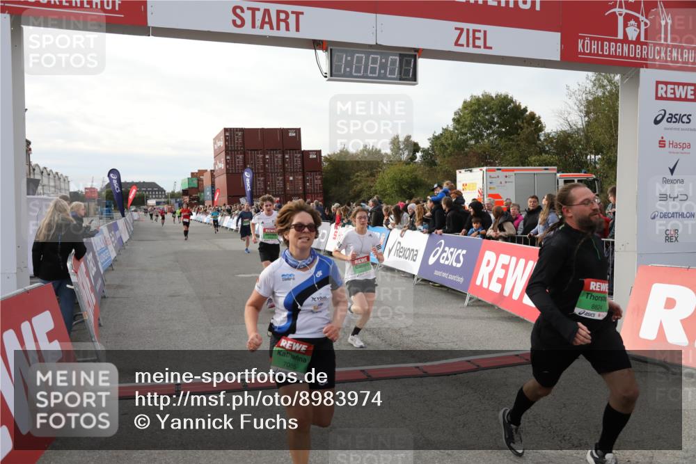 03.10.2025 - Köhlbrandbrückenlauf Yannick Fuchs http://msf.ph/oto/8983974 03.10.2025 16:07:59 Ziel 7085, 7319, 7335, 7494, 8824, 9072, 9543 meine-sportfotos.de