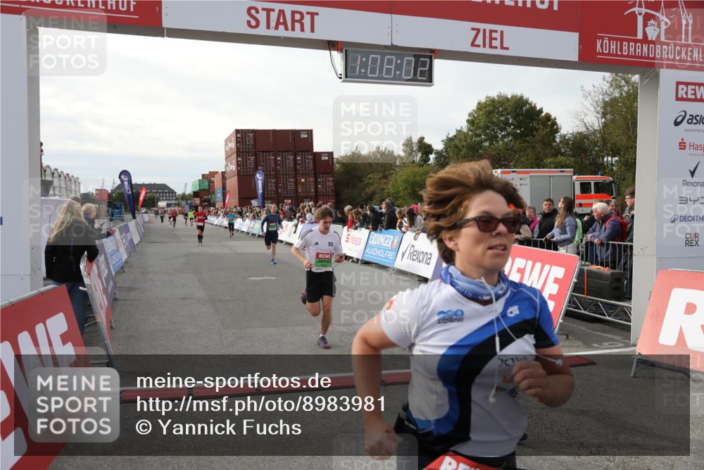 03.10.2025 - Köhlbrandbrückenlauf Yannick Fuchs http://msf.ph/oto/8983981 03.10.2025 16:08:00 Ziel 7085, 7319, 7335, 7494, 8824, 9072, 9543 meine-sportfotos.de