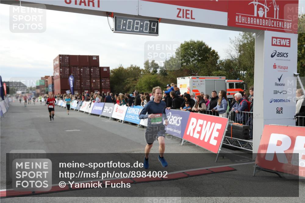 03.10.2025 - Köhlbrandbrückenlauf Yannick Fuchs http://msf.ph/oto/8984002 03.10.2025 16:08:02 Ziel 7085, 7319, 7335, 7494, 8824, 9072, 9543 meine-sportfotos.de