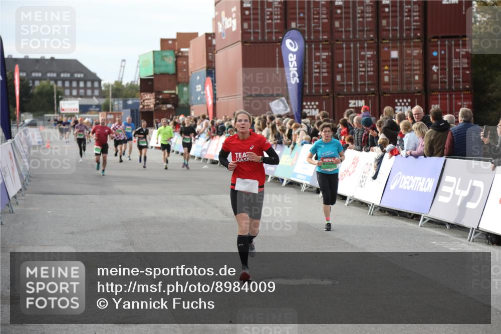 03.10.2025 - Köhlbrandbrückenlauf Yannick Fuchs http://msf.ph/oto/8984009 03.10.2025 16:08:04 Ziel 7319, 7494, 9072, 9543 meine-sportfotos.de