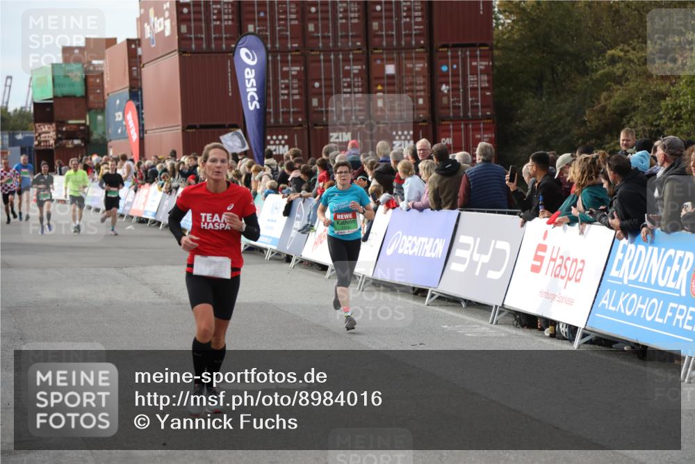 03.10.2025 - Köhlbrandbrückenlauf Yannick Fuchs http://msf.ph/oto/8984016 03.10.2025 16:08:04 Ziel 7319, 7494, 9072, 9543 meine-sportfotos.de