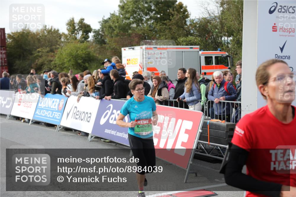 03.10.2025 - Köhlbrandbrückenlauf Yannick Fuchs http://msf.ph/oto/8984039 03.10.2025 16:08:07 Ziel 7019, 7310, 7311, 7319, 7506, 8265, 9072 meine-sportfotos.de