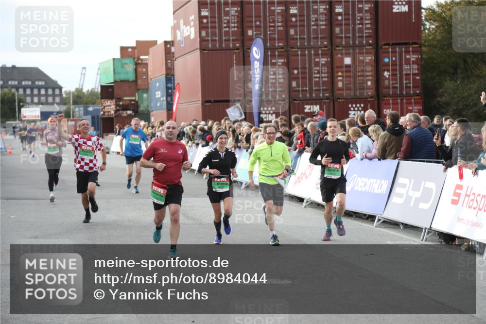 03.10.2025 - Köhlbrandbrückenlauf Yannick Fuchs http://msf.ph/oto/8984044 03.10.2025 16:08:11 Ziel 7019, 7285, 7310, 7311, 7319, 7449, 7506, 8265 meine-sportfotos.de