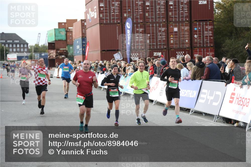 03.10.2025 - Köhlbrandbrückenlauf Yannick Fuchs http://msf.ph/oto/8984046 03.10.2025 16:08:11 Ziel 7019, 7285, 7310, 7311, 7319, 7449, 7506, 8265 meine-sportfotos.de