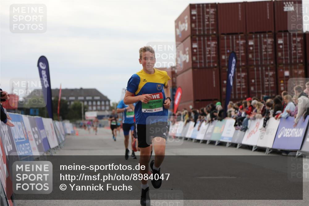 03.10.2025 - Köhlbrandbrückenlauf Yannick Fuchs http://msf.ph/oto/8984047 03.10.2025 15:54:54 Ziel 7010, 7597, 7809, 8872, 9481, 9590 meine-sportfotos.de