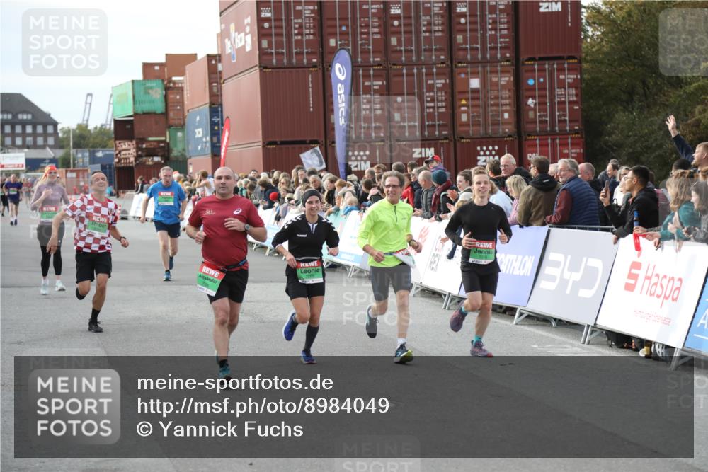 03.10.2025 - Köhlbrandbrückenlauf Yannick Fuchs http://msf.ph/oto/8984049 03.10.2025 16:08:11 Ziel 7019, 7285, 7310, 7311, 7319, 7449, 7506, 8265 meine-sportfotos.de