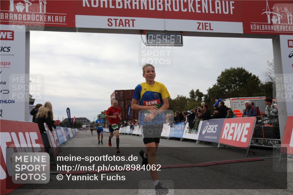 03.10.2025 - Köhlbrandbrückenlauf Yannick Fuchs http://msf.ph/oto/8984062 03.10.2025 15:54:55 Ziel 7010, 7597, 7809, 8872, 9481, 9590, 9594 meine-sportfotos.de