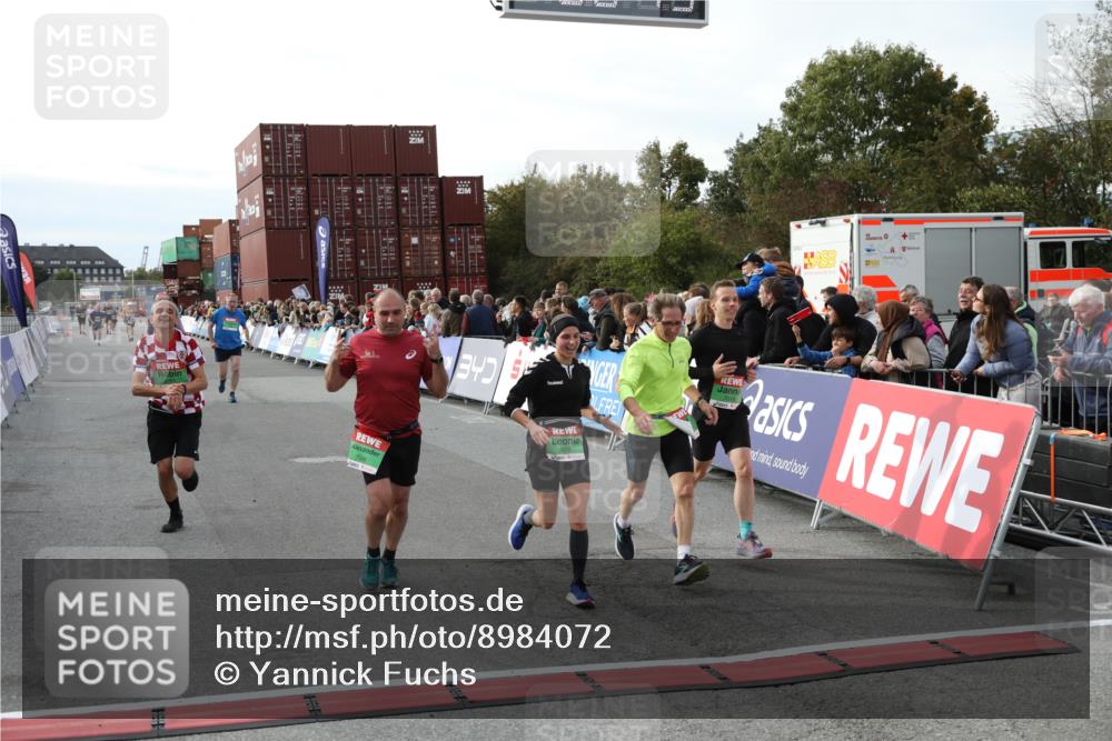 03.10.2025 - Köhlbrandbrückenlauf Yannick Fuchs http://msf.ph/oto/8984072 03.10.2025 16:08:13 Ziel 7019, 7285, 7310, 7311, 7449, 7506, 8265 meine-sportfotos.de