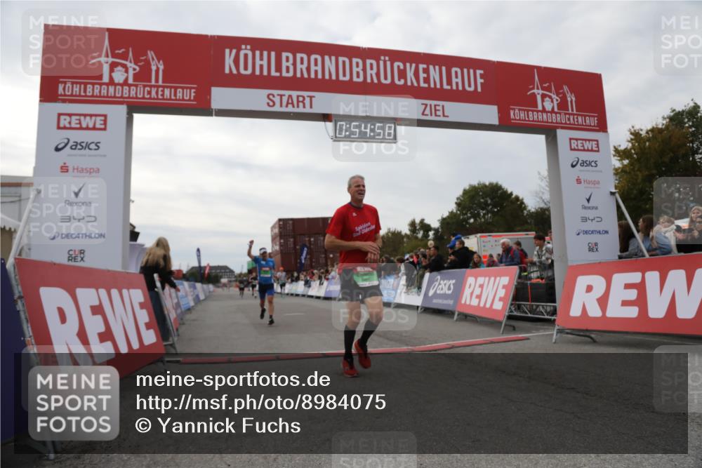 03.10.2025 - Köhlbrandbrückenlauf Yannick Fuchs http://msf.ph/oto/8984075 03.10.2025 15:54:56 Ziel 7010, 7597, 8872, 9481, 9590, 9594 meine-sportfotos.de