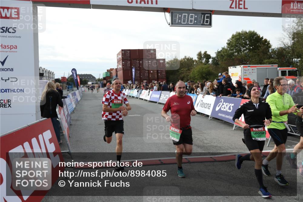 03.10.2025 - Köhlbrandbrückenlauf Yannick Fuchs http://msf.ph/oto/8984085 03.10.2025 16:08:14 Ziel 7019, 7285, 7310, 7311, 7449, 7506, 8265 meine-sportfotos.de