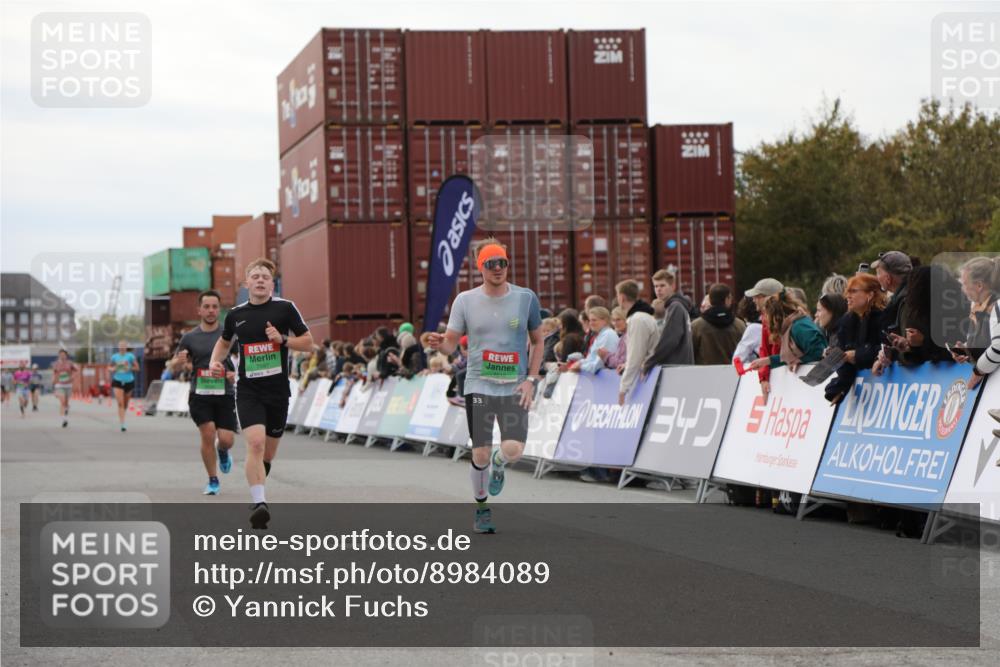 03.10.2025 - Köhlbrandbrückenlauf Yannick Fuchs http://msf.ph/oto/8984089 03.10.2025 15:54:59 Ziel 7010, 7597, 9481, 9590, 9594 meine-sportfotos.de