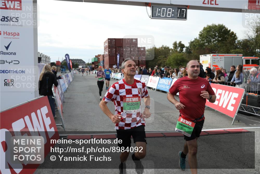 03.10.2025 - Köhlbrandbrückenlauf Yannick Fuchs http://msf.ph/oto/8984092 03.10.2025 16:08:15 Ziel 7019, 7285, 7310, 7311, 7449, 7506, 8265 meine-sportfotos.de