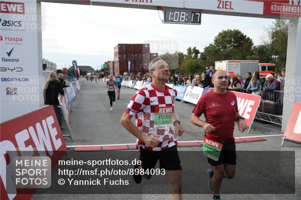 03.10.2025 - Köhlbrandbrückenlauf Yannick Fuchs http://msf.ph/oto/8984093 03.10.2025 16:08:15 Ziel 7019, 7285, 7310, 7311, 7449, 7506, 8265 meine-sportfotos.de