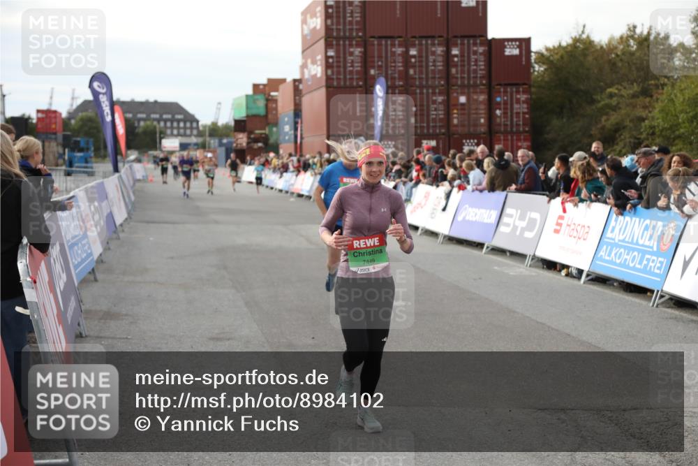 03.10.2025 - Köhlbrandbrückenlauf Yannick Fuchs http://msf.ph/oto/8984102 03.10.2025 16:08:16 Ziel 7019, 7285, 7310, 7311, 7449, 7506, 8265 meine-sportfotos.de