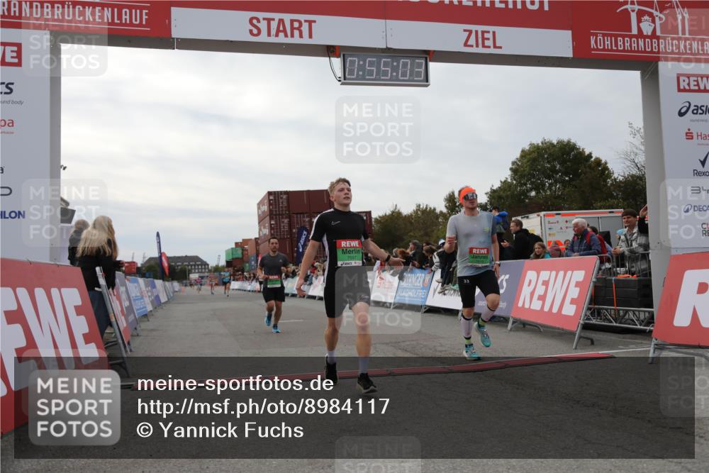 03.10.2025 - Köhlbrandbrückenlauf Yannick Fuchs http://msf.ph/oto/8984117 03.10.2025 15:55:02 Ziel 7010, 7040, 7597, 7898, 9594 meine-sportfotos.de