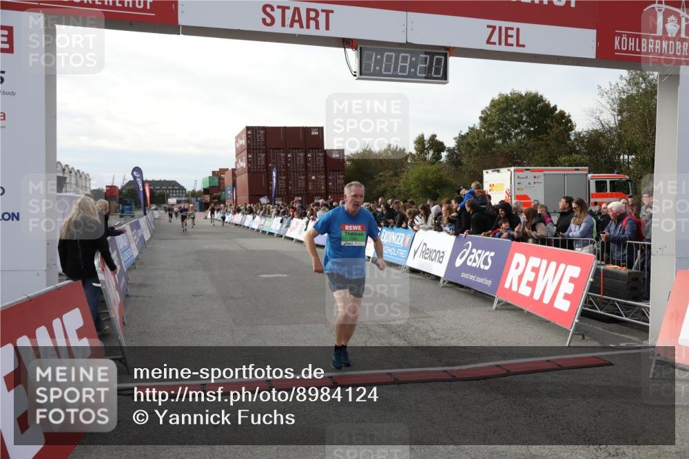 03.10.2025 - Köhlbrandbrückenlauf Yannick Fuchs http://msf.ph/oto/8984124 03.10.2025 16:08:19 Ziel 7285, 7314, 7349, 7449 meine-sportfotos.de