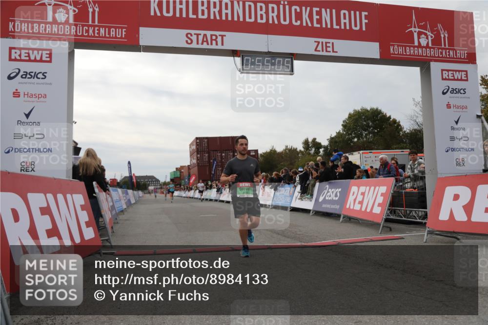03.10.2025 - Köhlbrandbrückenlauf Yannick Fuchs http://msf.ph/oto/8984133 03.10.2025 15:55:03 Ziel 7010, 7040, 7597, 7898, 9594 meine-sportfotos.de