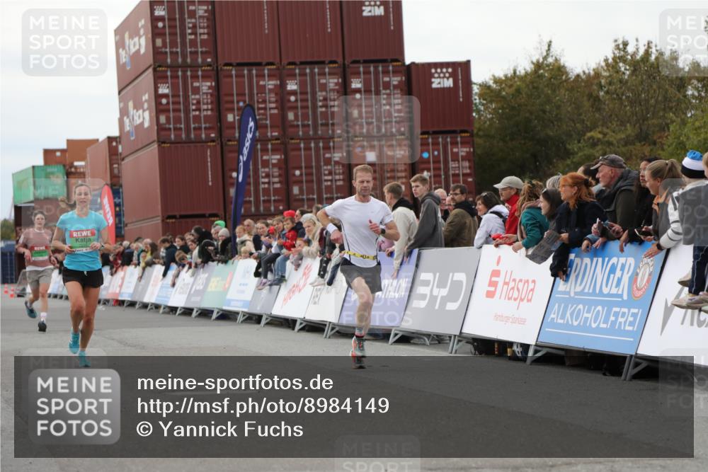 03.10.2025 - Köhlbrandbrückenlauf Yannick Fuchs http://msf.ph/oto/8984149 03.10.2025 15:55:07 Ziel 7040, 7053, 7100, 7898, 9594 meine-sportfotos.de