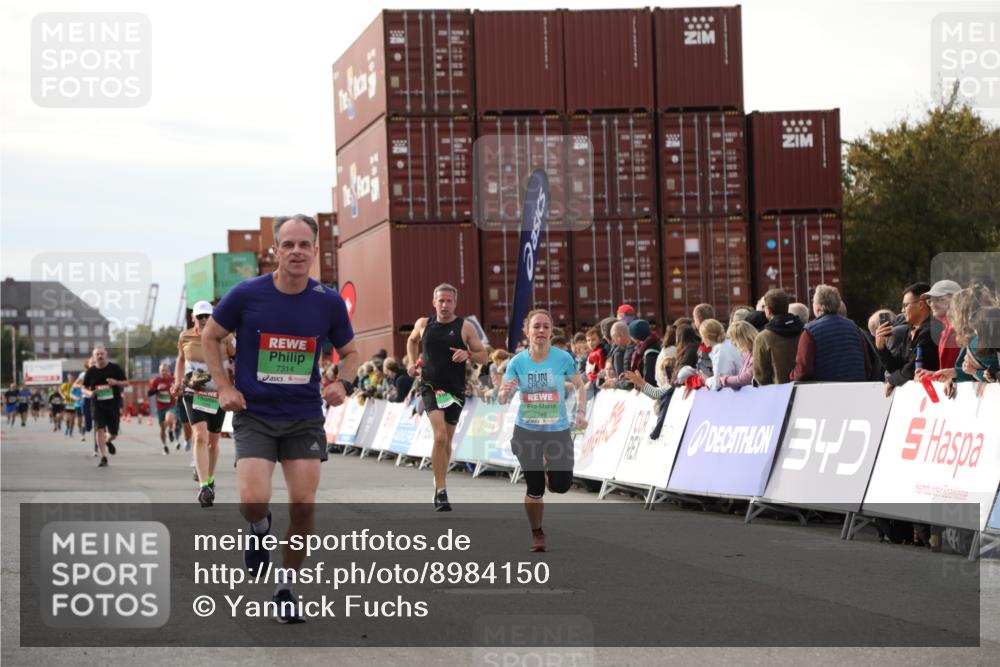 03.10.2025 - Köhlbrandbrückenlauf Yannick Fuchs http://msf.ph/oto/8984150 03.10.2025 16:08:25 Ziel 7314, 7349, 7423, 7594, 7851, 9110 meine-sportfotos.de