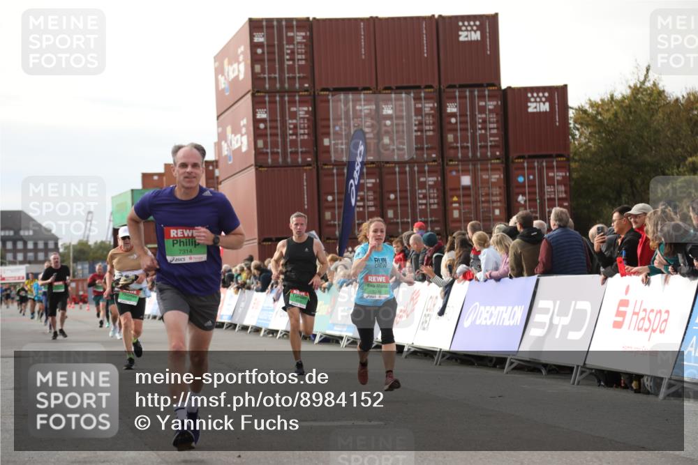 03.10.2025 - Köhlbrandbrückenlauf Yannick Fuchs http://msf.ph/oto/8984152 03.10.2025 16:08:25 Ziel 7314, 7349, 7423, 7594, 7851, 9110 meine-sportfotos.de