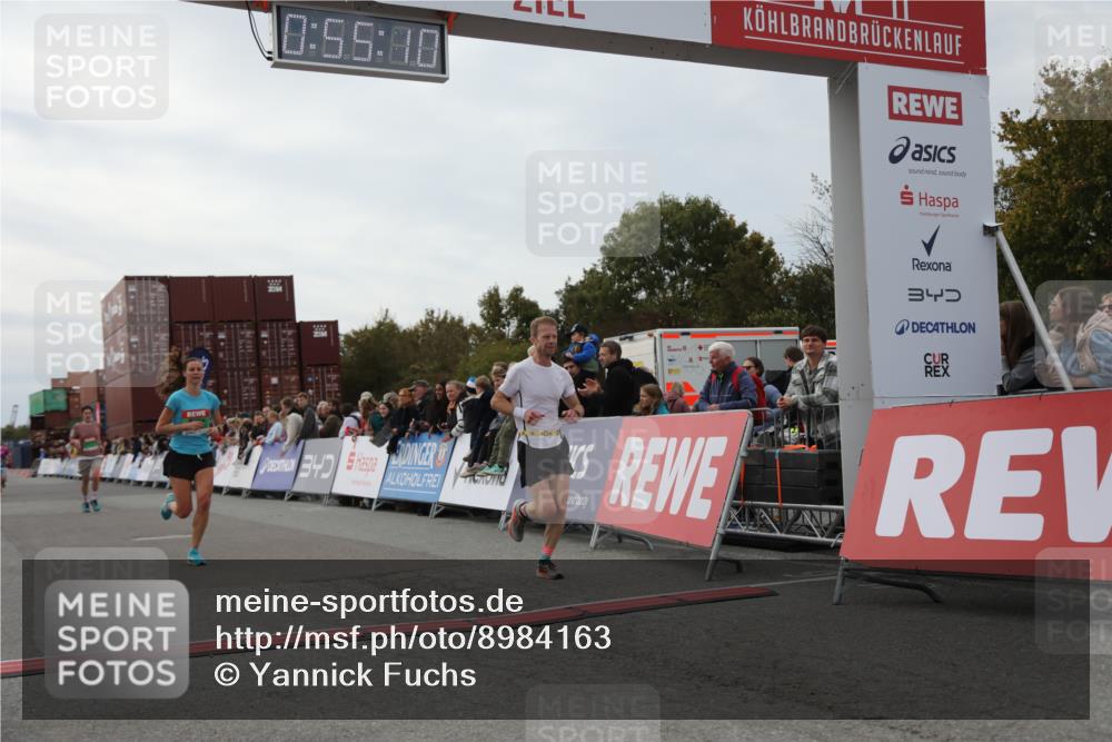 03.10.2025 - Köhlbrandbrückenlauf Yannick Fuchs http://msf.ph/oto/8984163 03.10.2025 15:55:09 Ziel 7040, 7053, 7100, 7898 meine-sportfotos.de