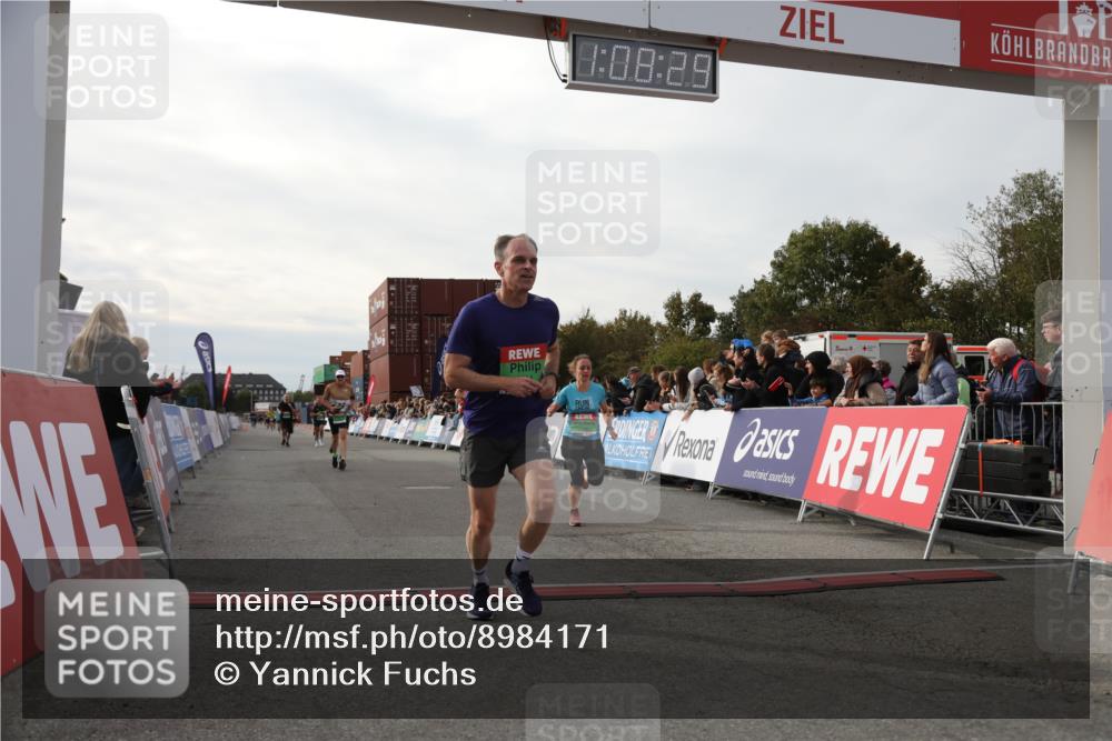 03.10.2025 - Köhlbrandbrückenlauf Yannick Fuchs http://msf.ph/oto/8984171 03.10.2025 16:08:27 Ziel 7314, 7349, 7423, 7594, 7708, 7851, 8279, 8778, 9110 meine-sportfotos.de