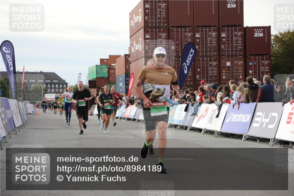 03.10.2025 - Köhlbrandbrückenlauf Yannick Fuchs http://msf.ph/oto/8984189 03.10.2025 16:08:29 Ziel 7314, 7349, 7360, 7423, 7594, 7616, 7708, 7851, 8279, 8778, 9110 meine-sportfotos.de