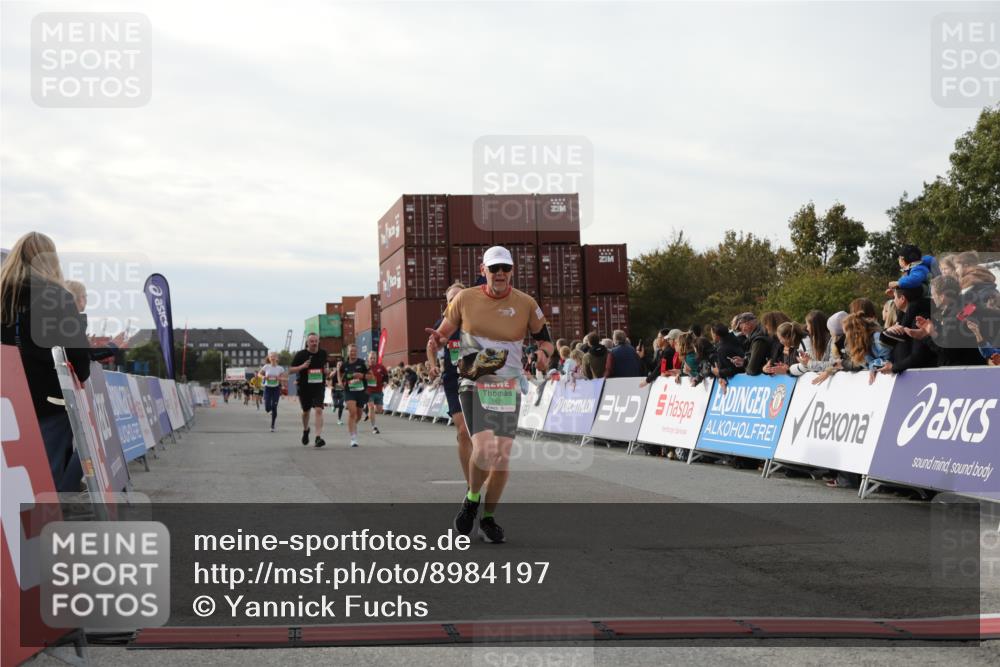 03.10.2025 - Köhlbrandbrückenlauf Yannick Fuchs http://msf.ph/oto/8984197 03.10.2025 16:08:30 Ziel 7314, 7349, 7360, 7423, 7594, 7616, 7708, 7851, 8279, 8778, 9110 meine-sportfotos.de