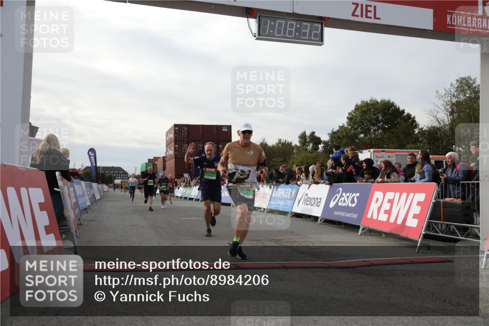 03.10.2025 - Köhlbrandbrückenlauf Yannick Fuchs http://msf.ph/oto/8984206 03.10.2025 16:08:31 Ziel 7349, 7360, 7423, 7594, 7616, 7708, 7851, 8279, 8778, 9110 meine-sportfotos.de