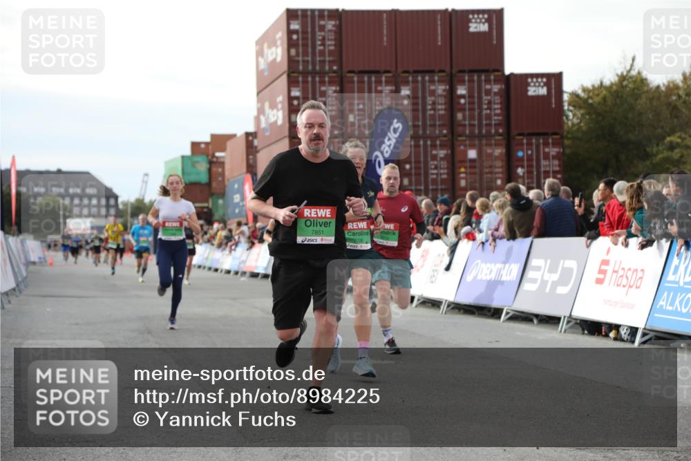 03.10.2025 - Köhlbrandbrückenlauf Yannick Fuchs http://msf.ph/oto/8984225 03.10.2025 16:08:33 Ziel 7339, 7360, 7423, 7594, 7616, 7708, 7851, 8279, 8778, 9110 meine-sportfotos.de